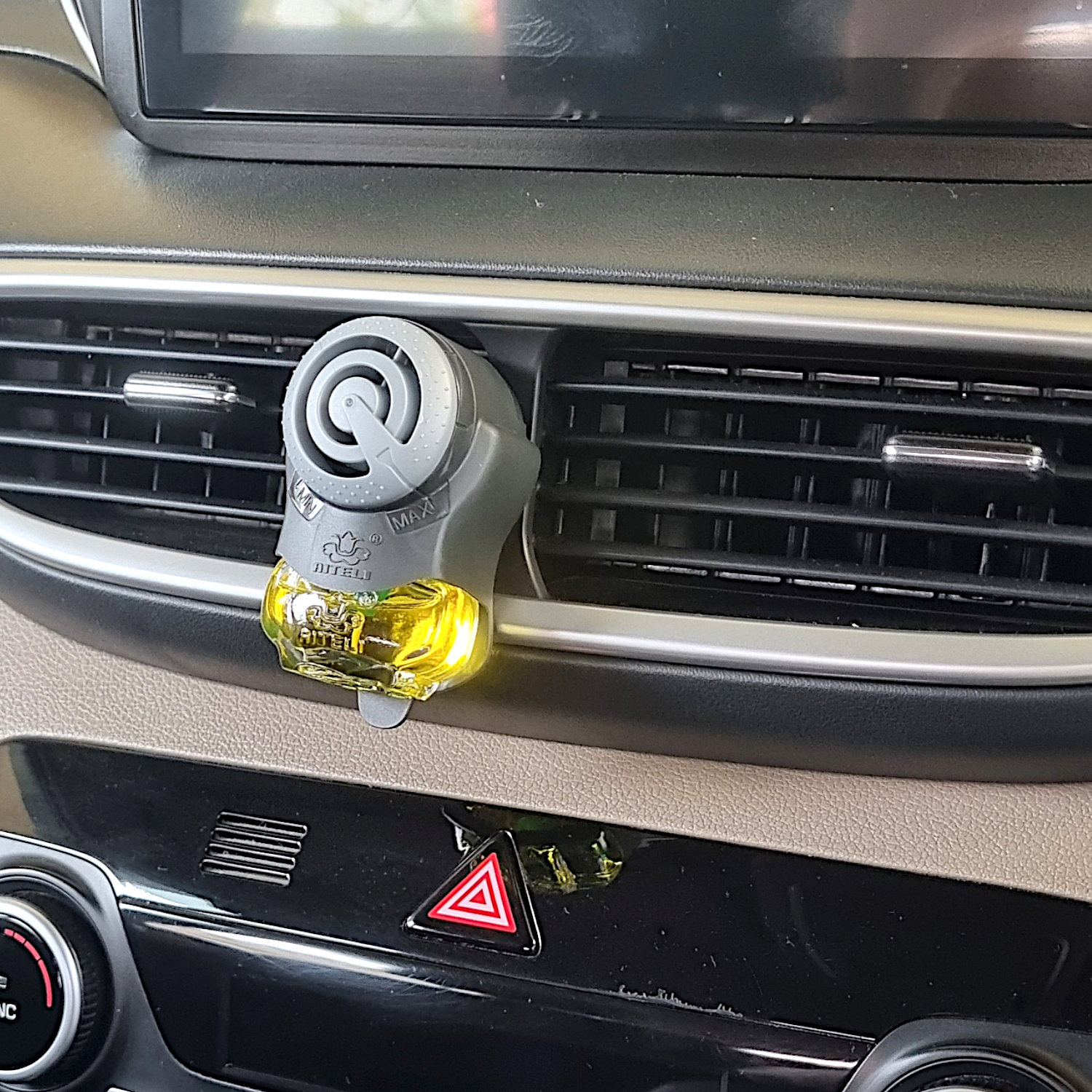 Ambi-Pure Car Air Freshener with AC Vent Clip – 8ml – Pacific Air - Image 4